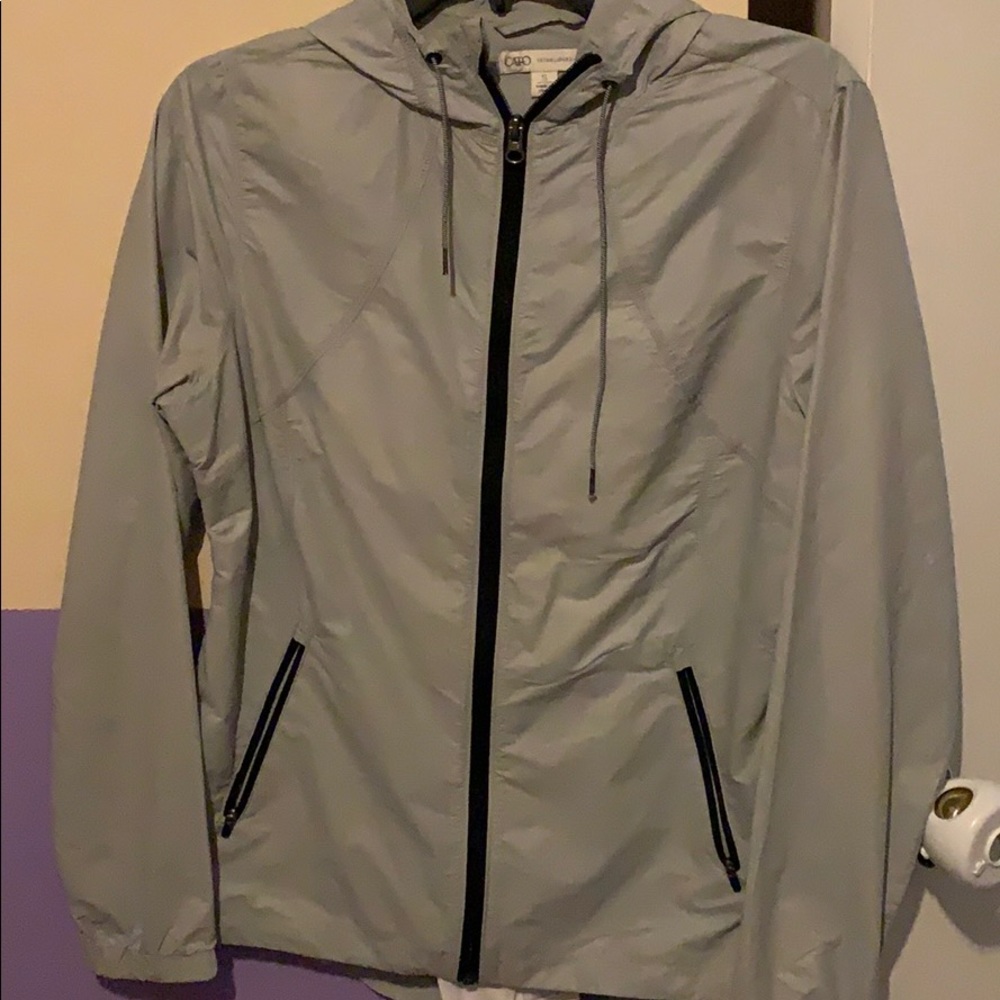 Light windbreaker